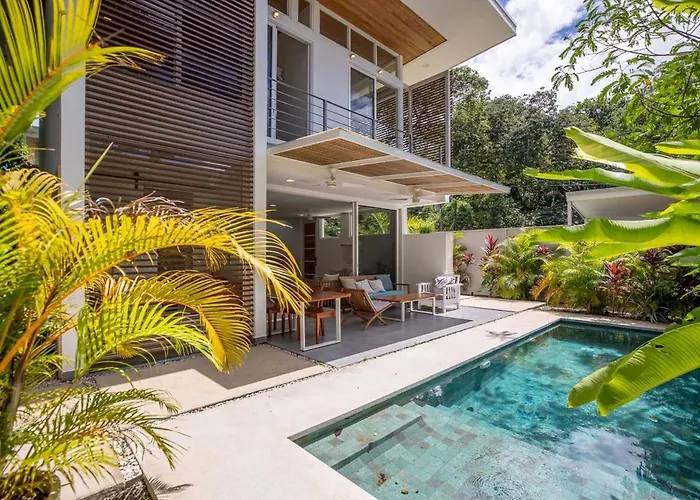 Villa Brand New 3 Br Modern Gal *